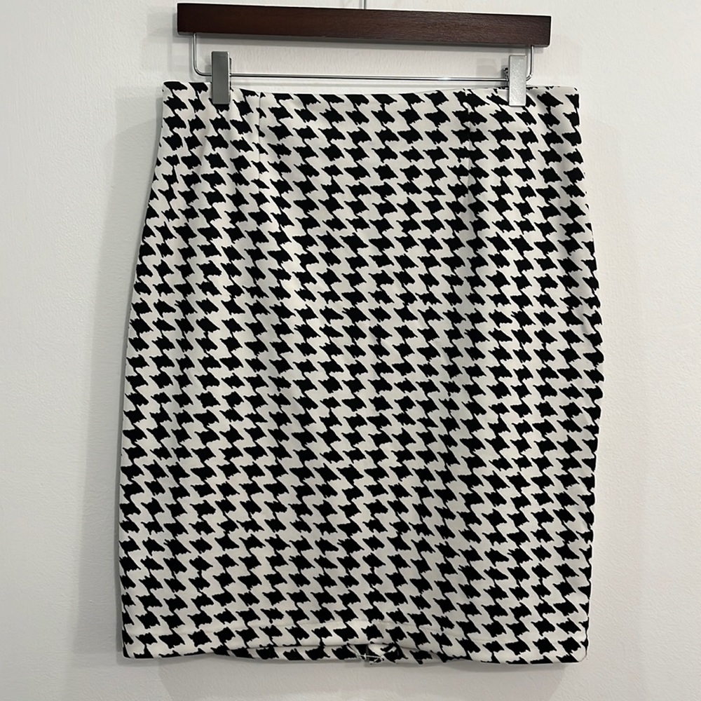 Houndstooth pencil skirt - Like NEW! White House Black Market